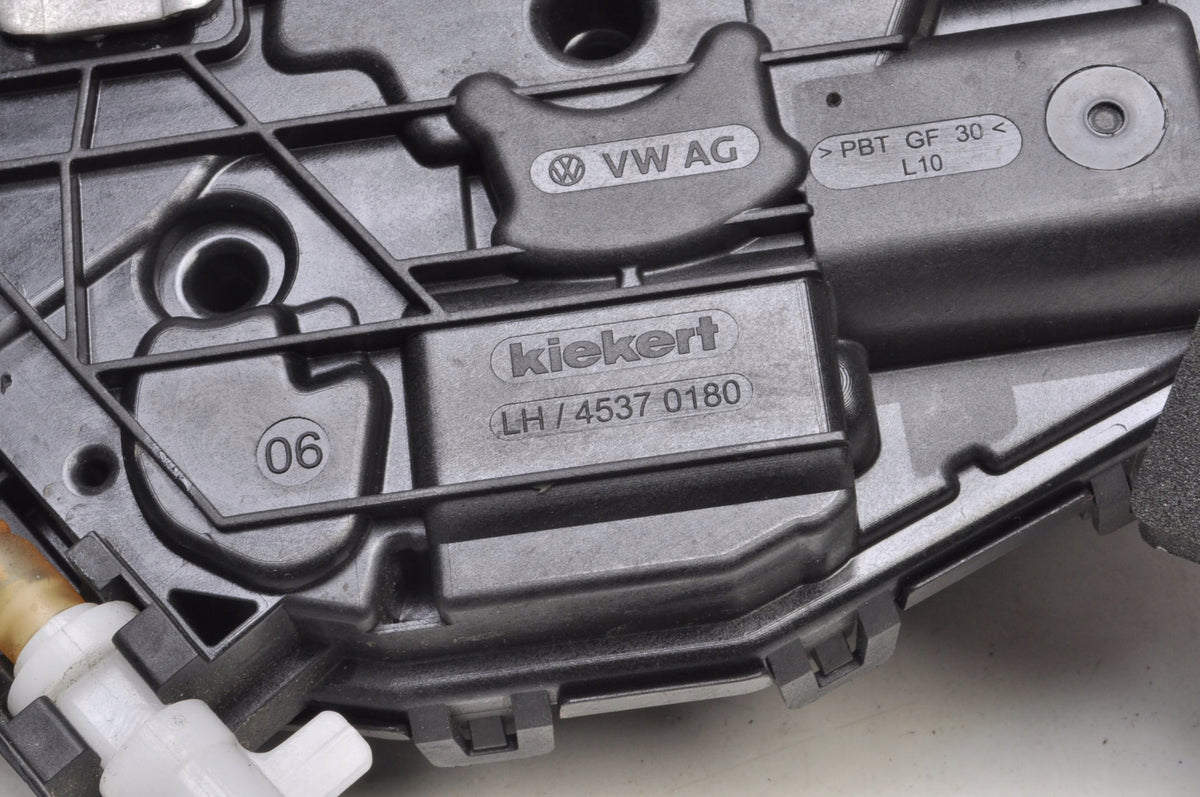 Audi A3 8Y CUPRA LEON DOOR LOCK LEFT FRONT C5D-5TC837015D 2024R