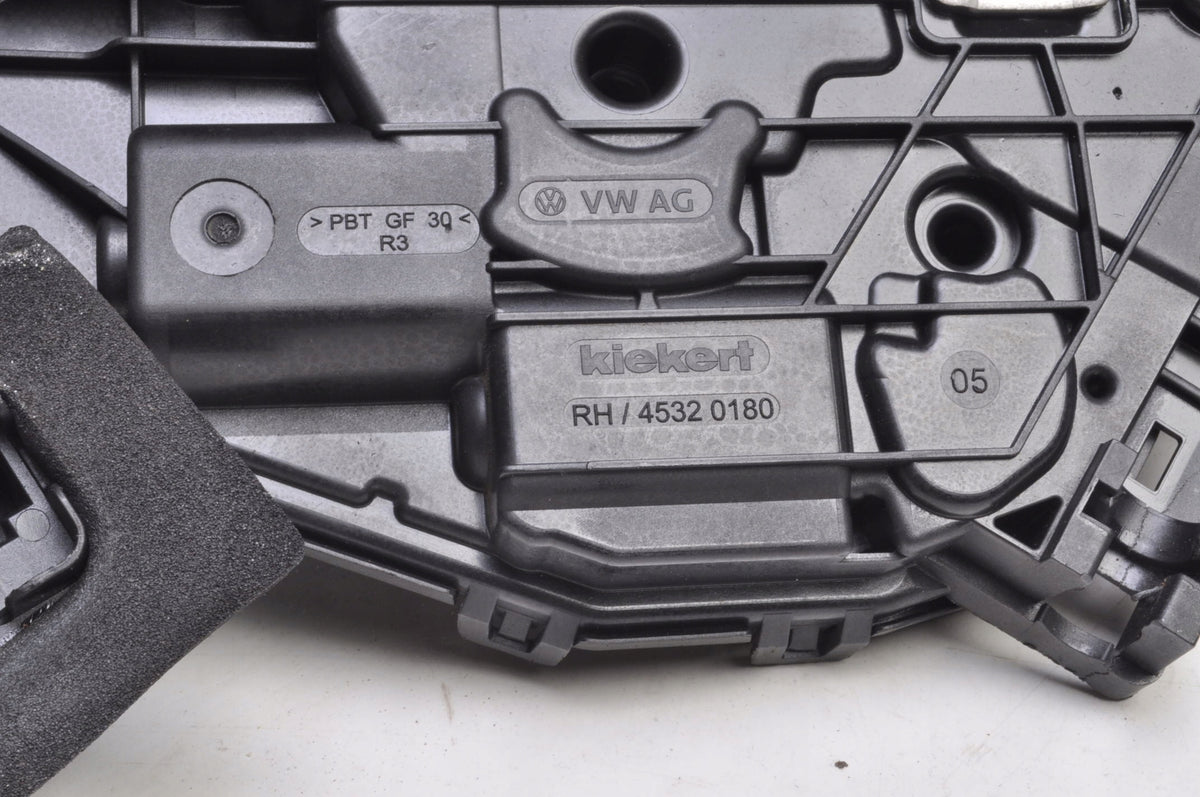 Audi A3 8Y CUPRA LEON DOOR LOCK RIGHT REAR C6D-5TC837016D 2024R