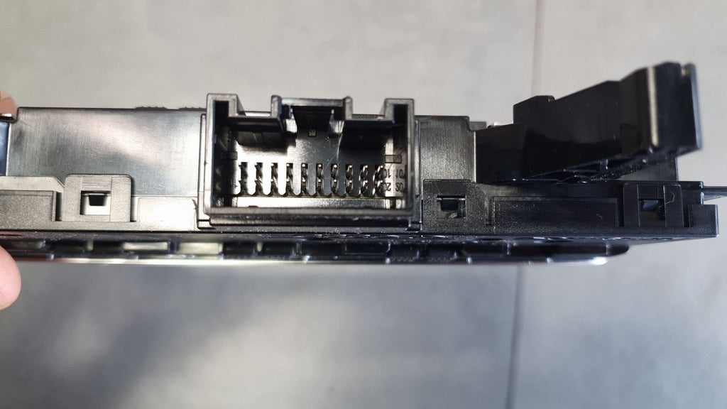 Audi A3 8Y Emergency light switch panel 8Y0925301BM