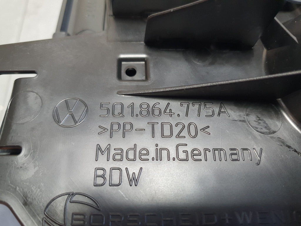 Audi A3 8Y Footrest foot 5Q1864777C 5Q1864775A