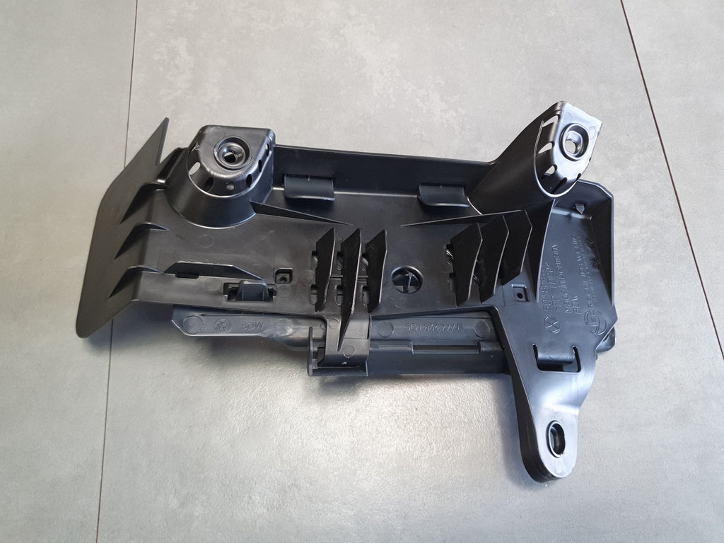 Audi A3 8Y Footrest foot 5Q1864777C 5Q1864775A