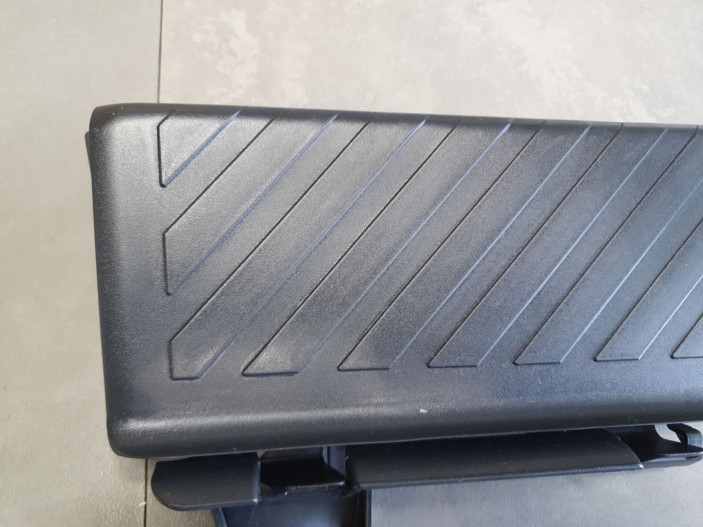 Audi A3 8Y Footrest foot 5Q1864777C 5Q1864775A