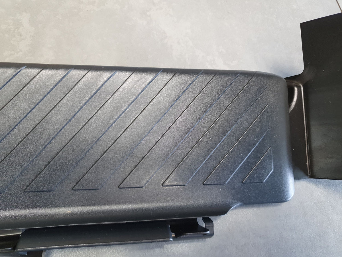 Audi A3 8Y Footrest foot 5Q1864777C 5Q1864775A