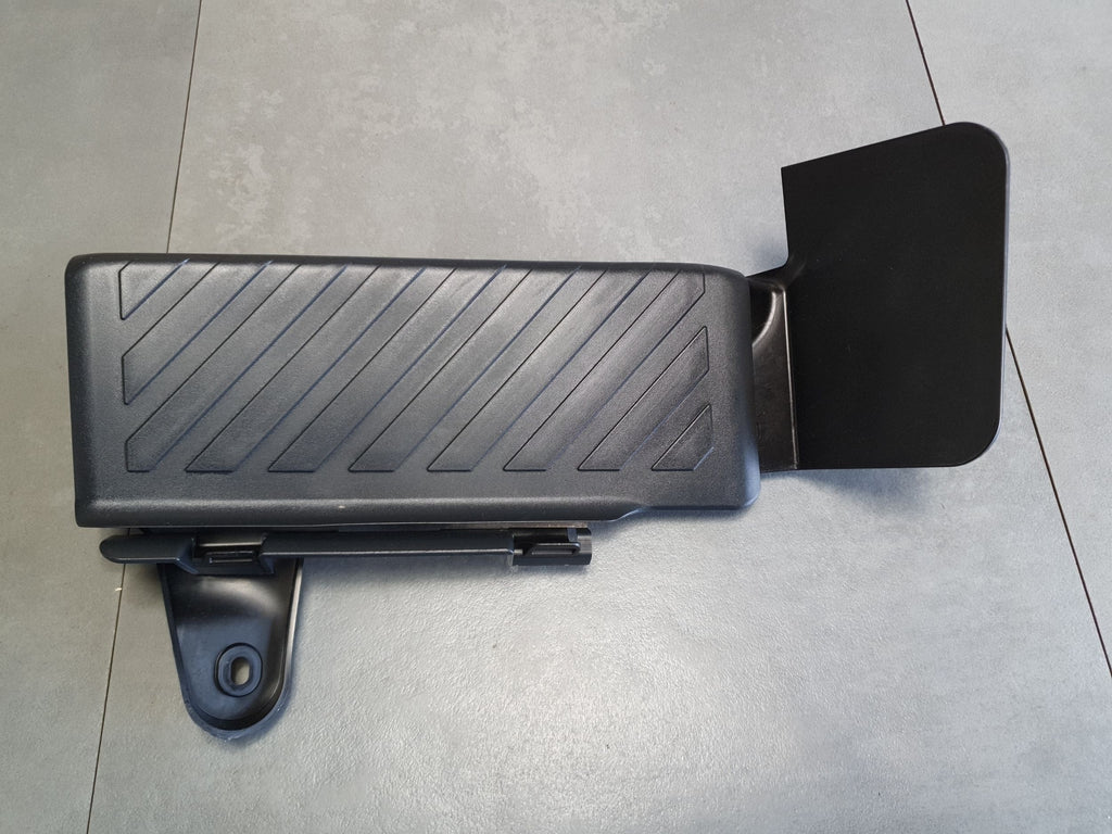 Audi A3 8Y Footrest foot 5Q1864777C 5Q1864775A