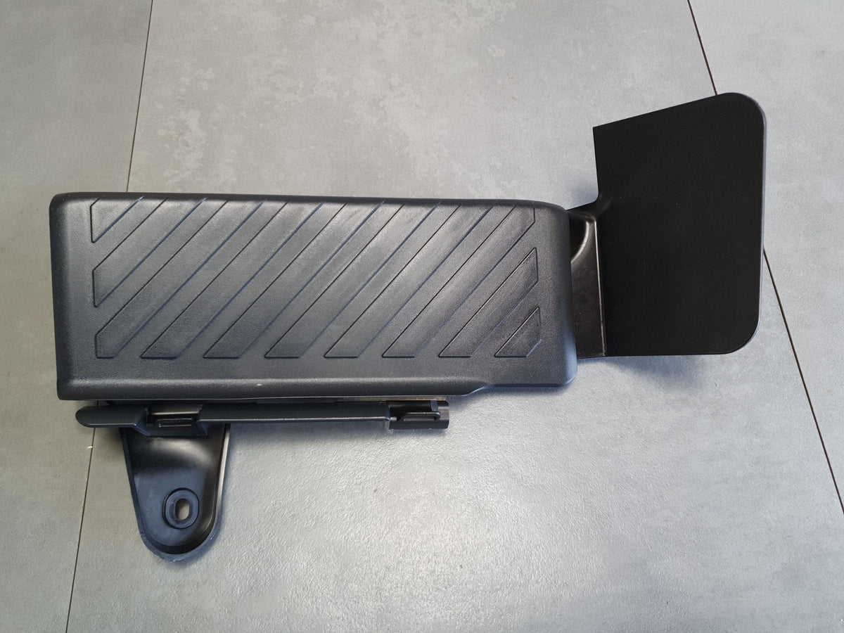 Audi A3 8Y Footrest foot 5Q1864777C 5Q1864775A