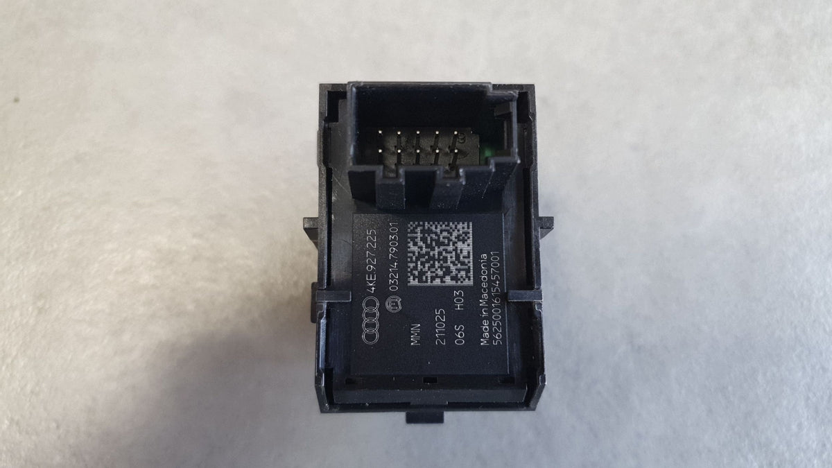 Audi A3 8Y Handbrake button 4KE927225