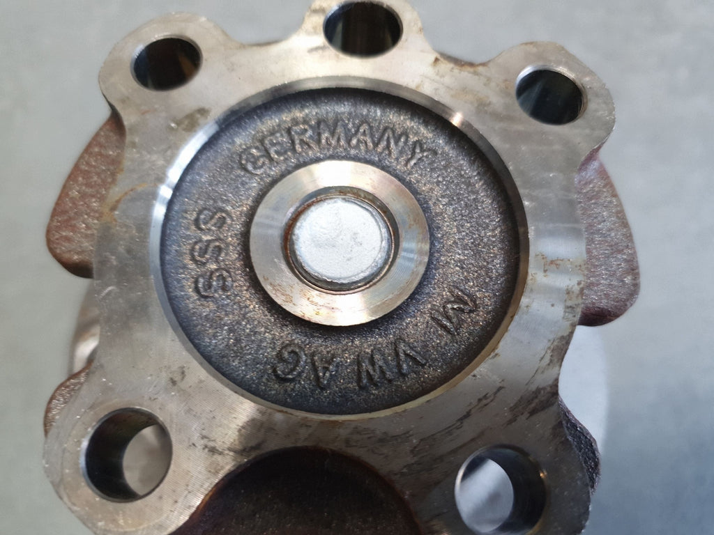 Audi A3 8Y Hub with bearing rear 5WA501611