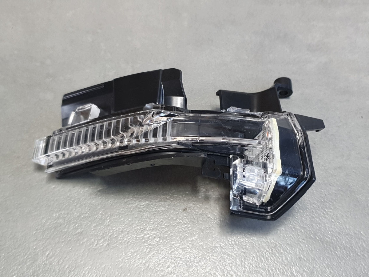 Audi A3 8Y Indicator in mirror left 8Y1949101A