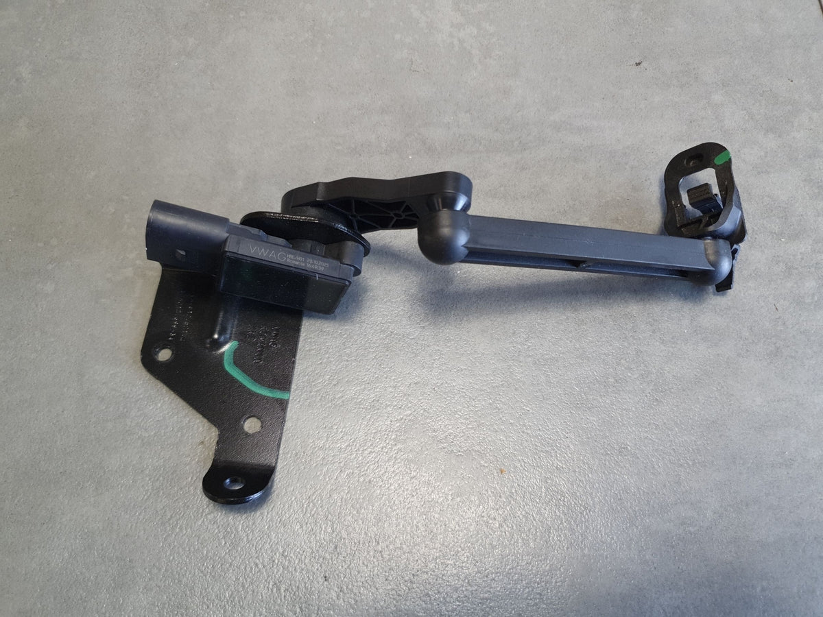 Audi A3 8Y Light leveling sensor rear 5WA512521D