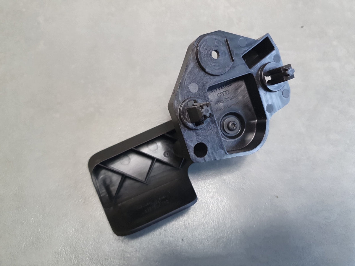 Audi A3 8Y Mask opening handle 8Y1823533
