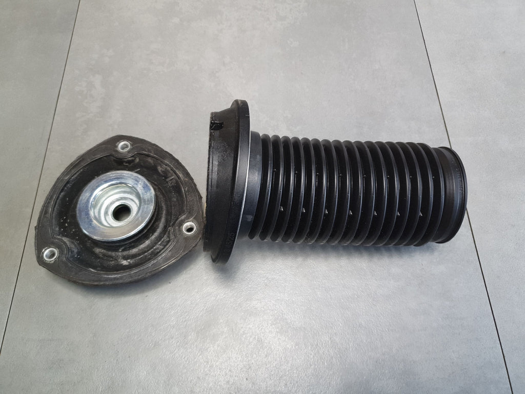 Audi A3 8Y SHOCK ABSORBER BEARING FRONT COVER 5Q0412331E