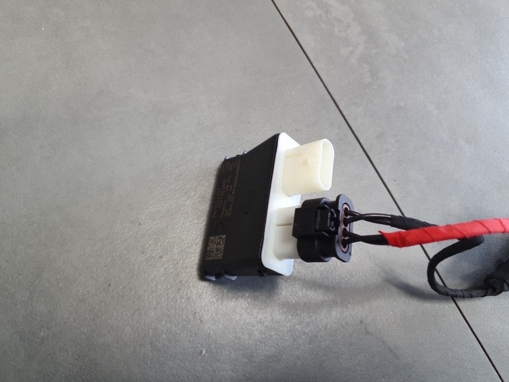 Audi A3 8Y Tailgate module sensor 8Y0962239