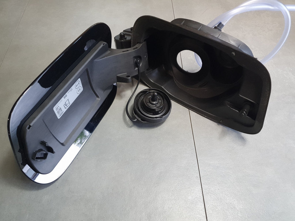 Audi A3 8Y fuel filler flap 8Y4809906 ly9b