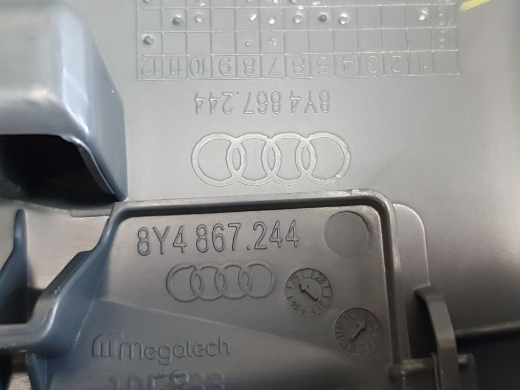 Audi A3 8Y hb Post cover B upper right 8Y4867244