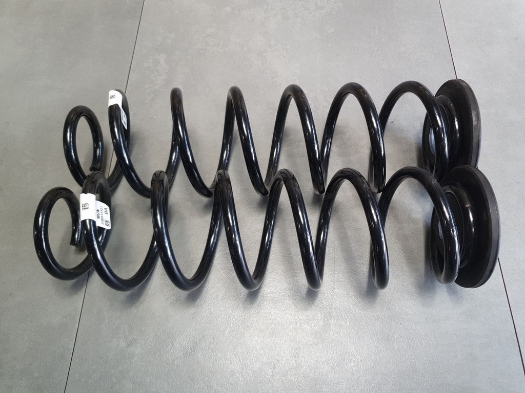 Audi A3 8Y hb Rear spring rear 2x 5Q0511121BA
