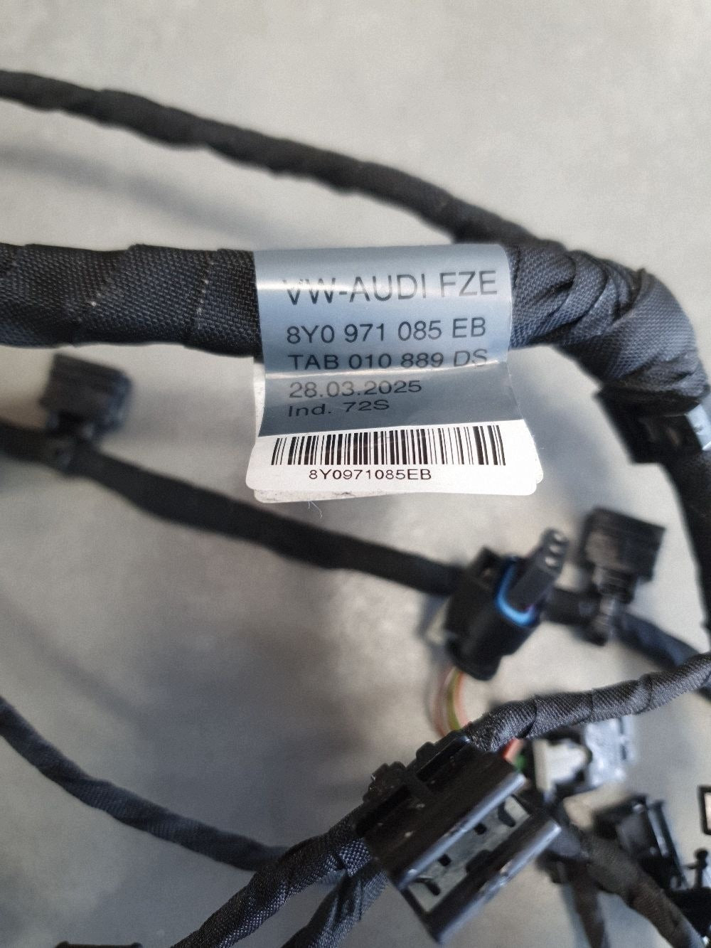 Audi A3 8Y lift Bumper harness front PDC 8Y0971085EB