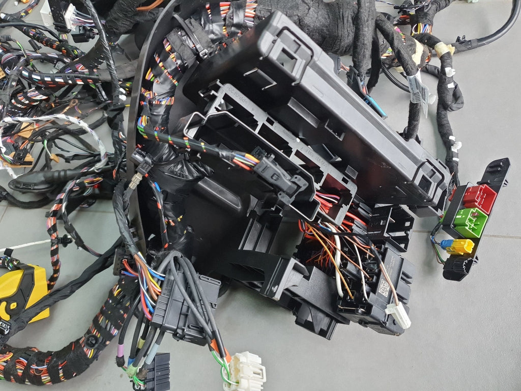 Audi A3 8Y sportback 1.5 Electrical wiring harness 8Y1971139