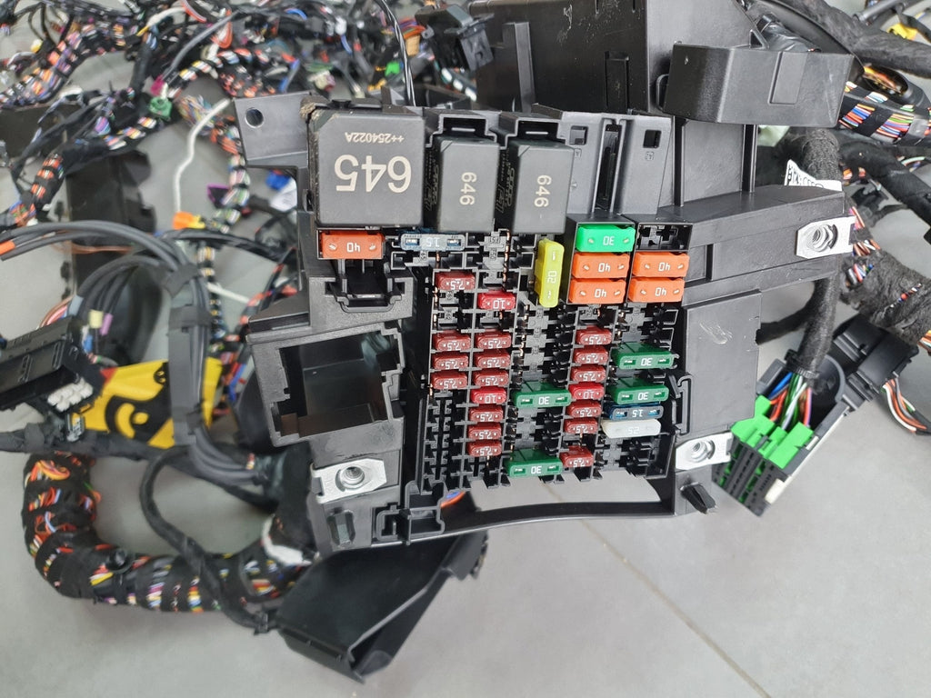 Audi A3 8Y sportback 1.5 Electrical wiring harness 8Y1971139