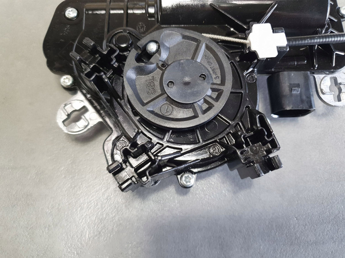 Audi A3 8Y tailgate pull 3V5827887C