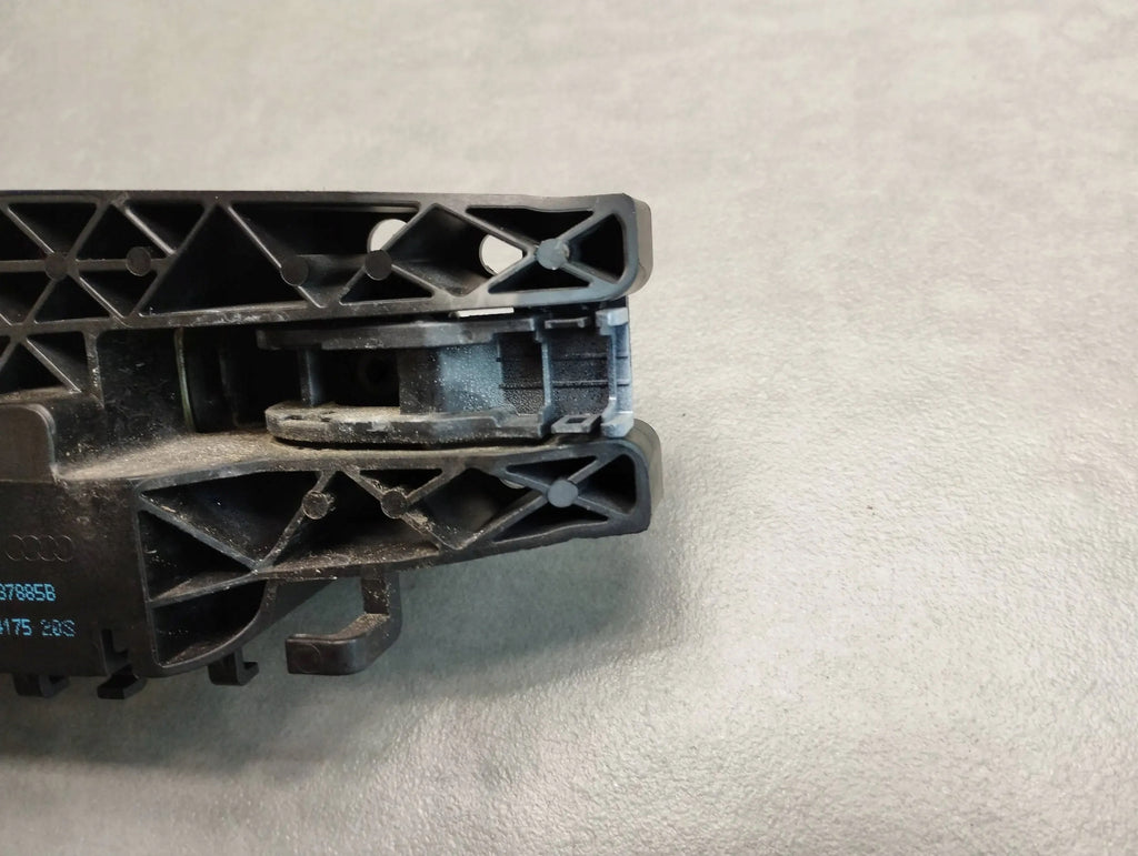 Audi A4 B8 DOOR HANDLE LEFT REAR LY7F 8T0837885B