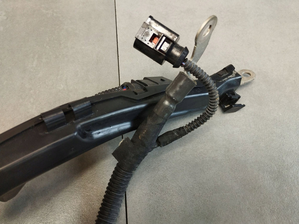 Audi A4 B9 2017 2.0 TFSI STARTER ALTERNATOR BEAM 8W0971228AB