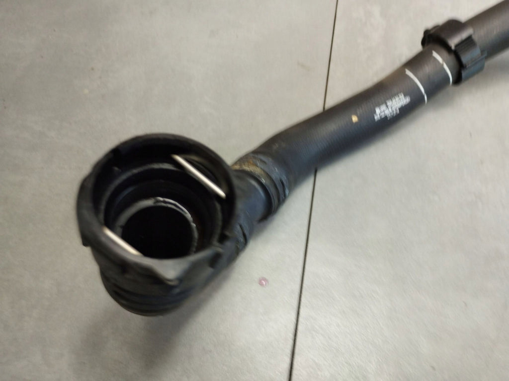 Audi A4 B9 2017 2.0 TFSI WATER CABLE 8W0122055M