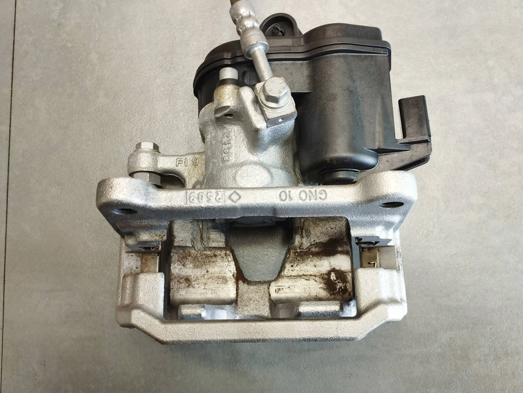 Audi A4 B9 8W CLAMP RIGHT REAR 8W0406BL