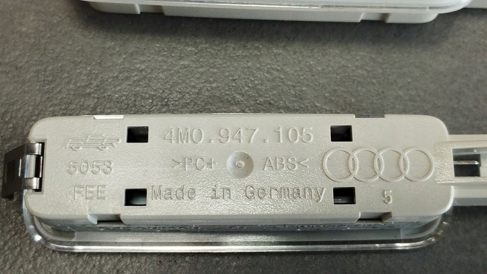 Audi A4 S4 B9 8W Ceiling light 2X 4M0947105