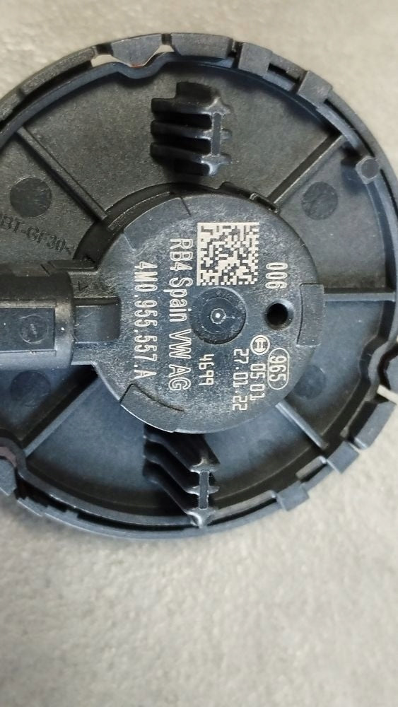 Audi A4 S4 B9 8W Crash sensor (airbag) 4M0955557A