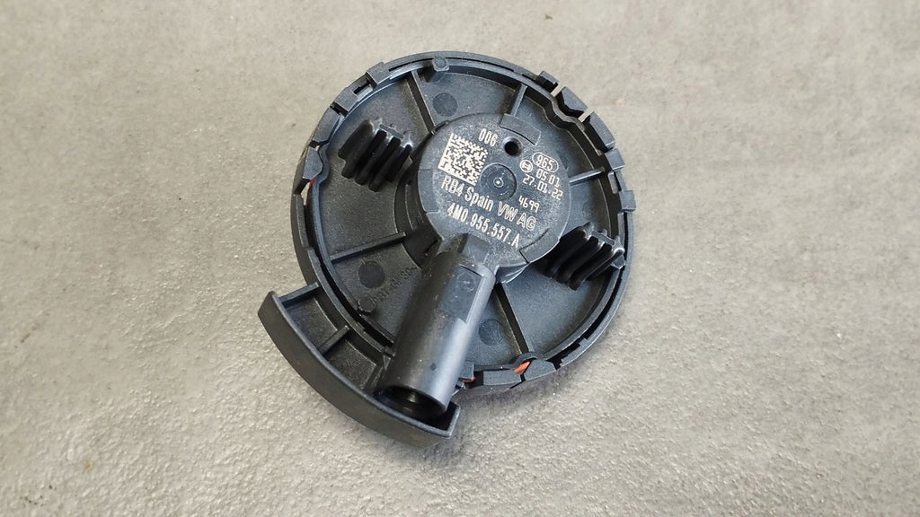Audi A4 S4 B9 8W Crash sensor (airbag) 4M0955557A