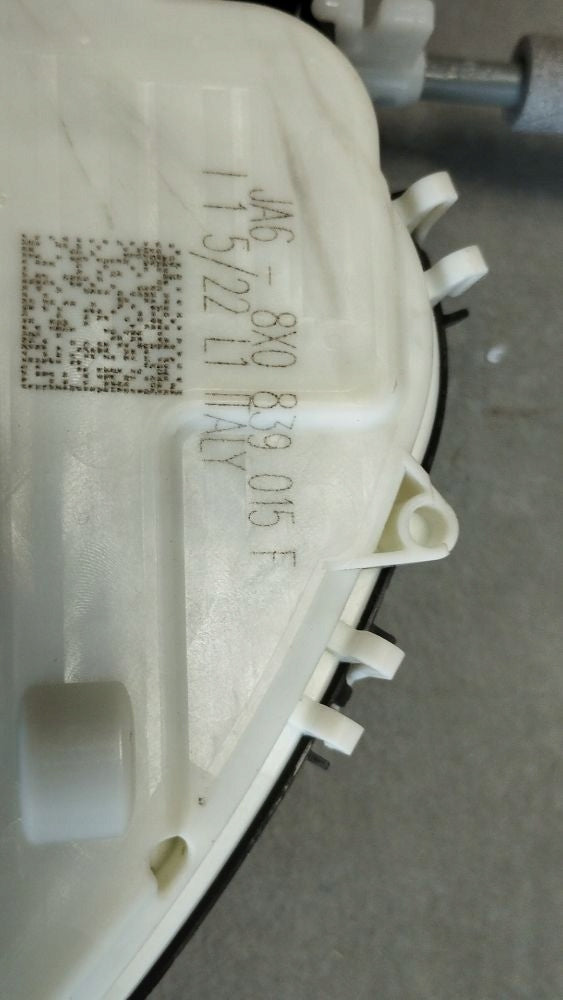 Audi A4 S4 B9 8W Lock left rear 8X0839015F