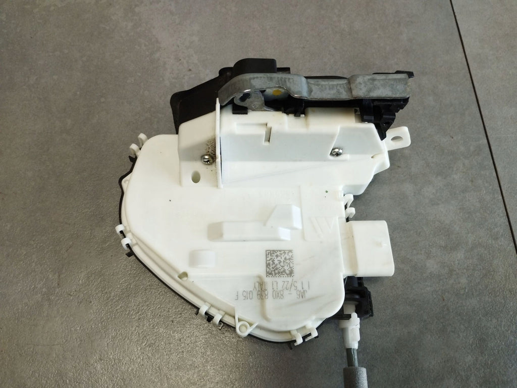 Audi A4 S4 B9 8W Lock left rear 8X0839015F