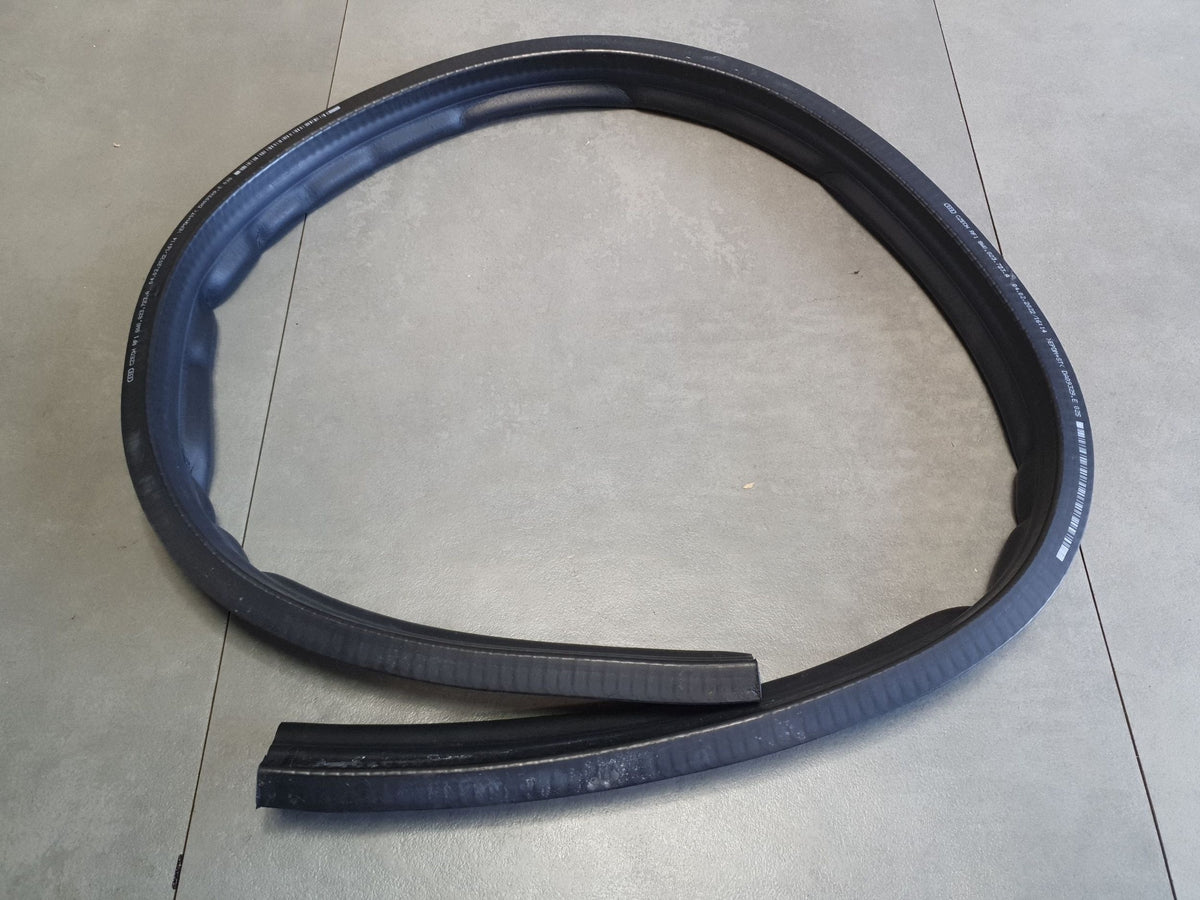 Audi A4 S4 B9 8W Mask Seal 8W0823723A