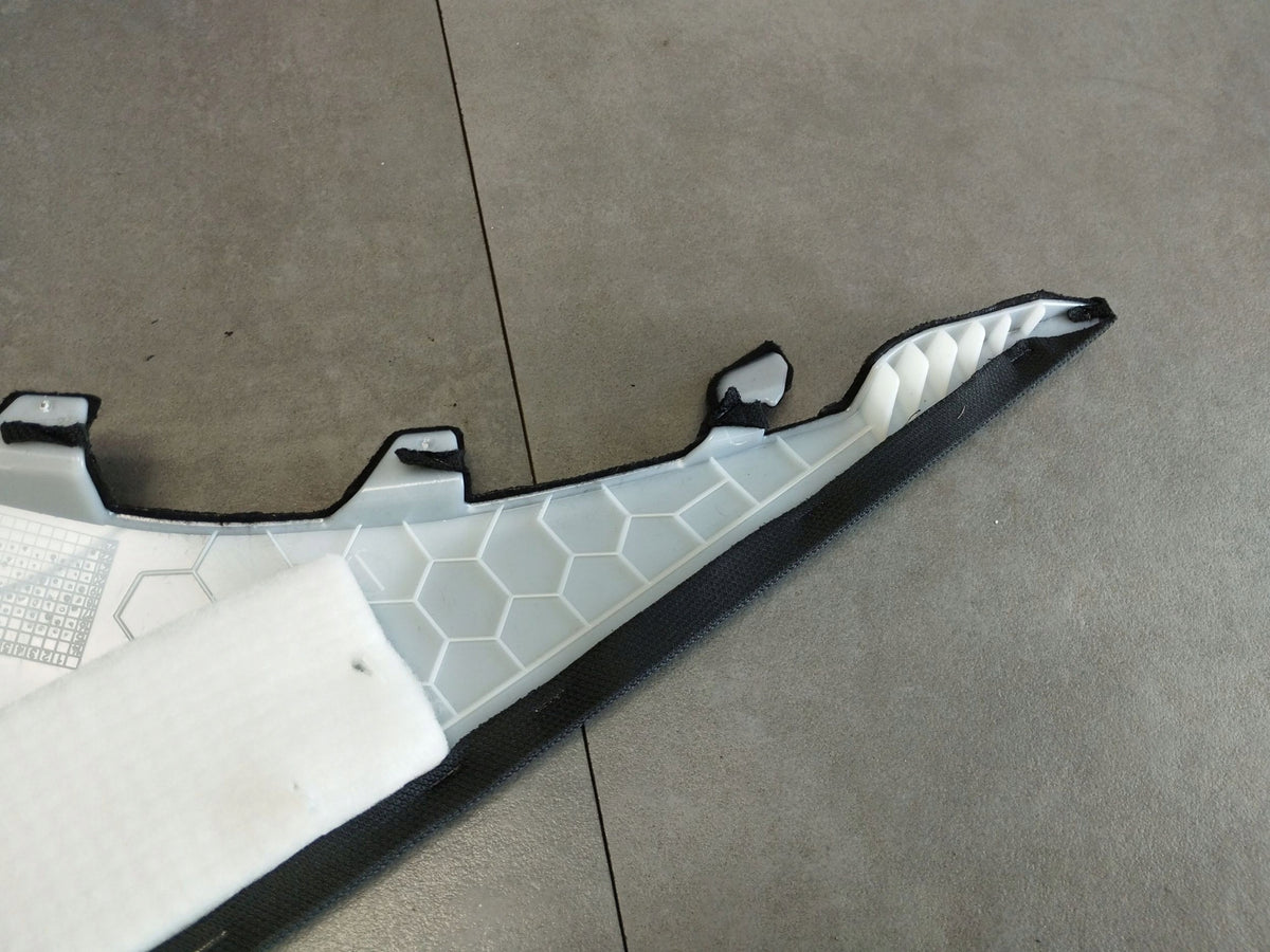 Audi A4 S4 B9 8W Post cover B top 8W5867246B