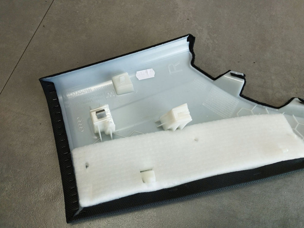 Audi A4 S4 B9 8W Post cover B top 8W5867246B
