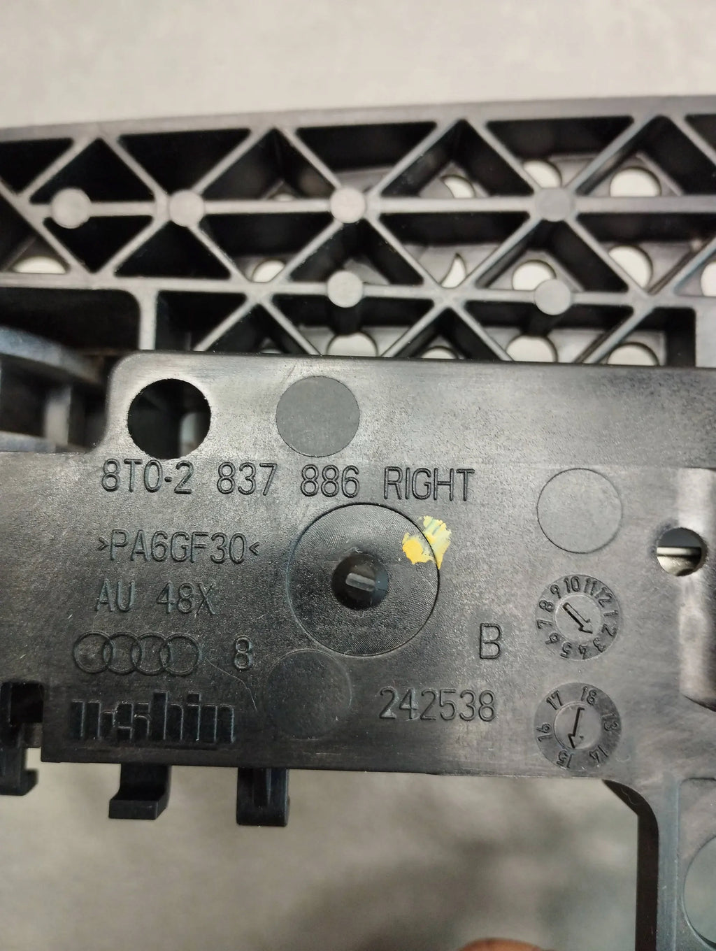 Audi A4 b8 handle right front ly7f