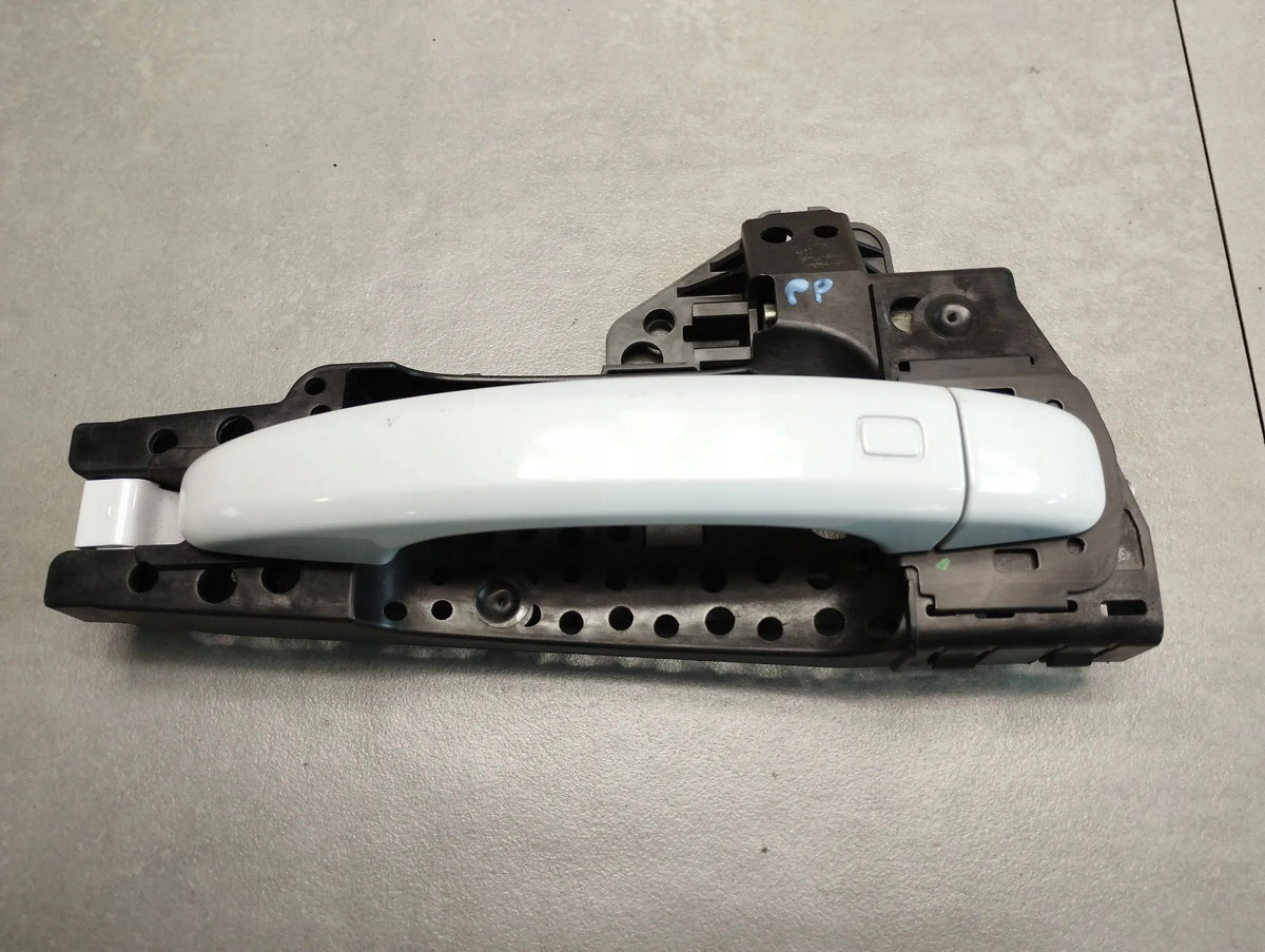 Audi A4 b8 handle right front ly7f