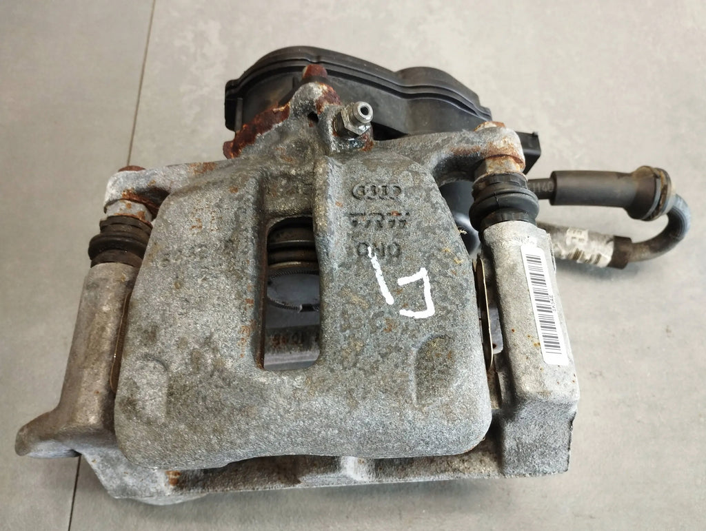 Audi A5 8T CLAMP LEFT REAR 8K0615403E