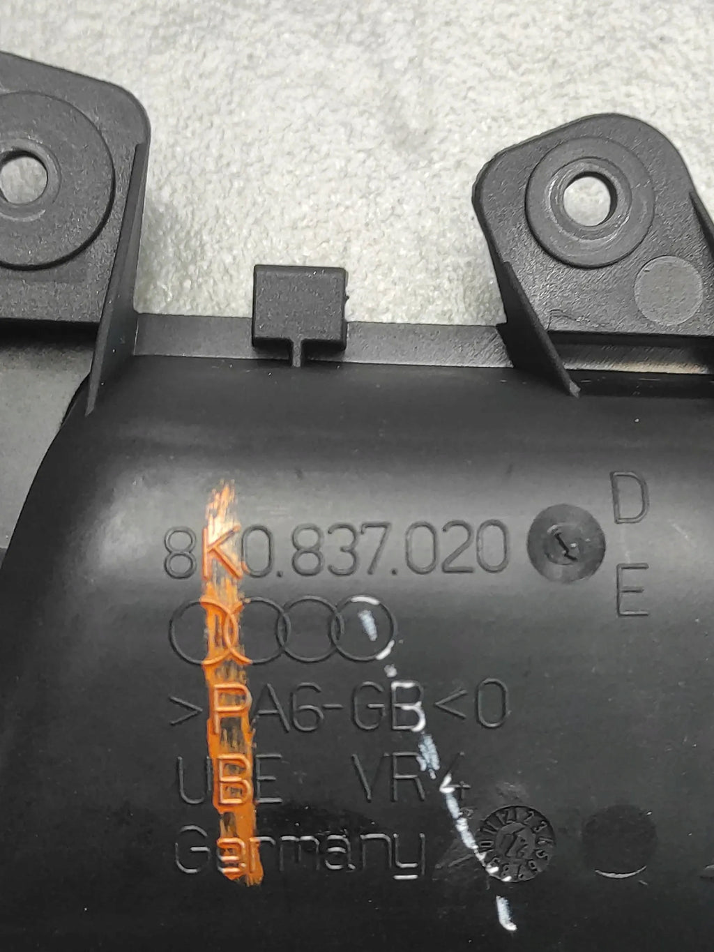 Audi A5 8T INTERIOR HANDLE RIGHT FRONT LED 8K0837020E
