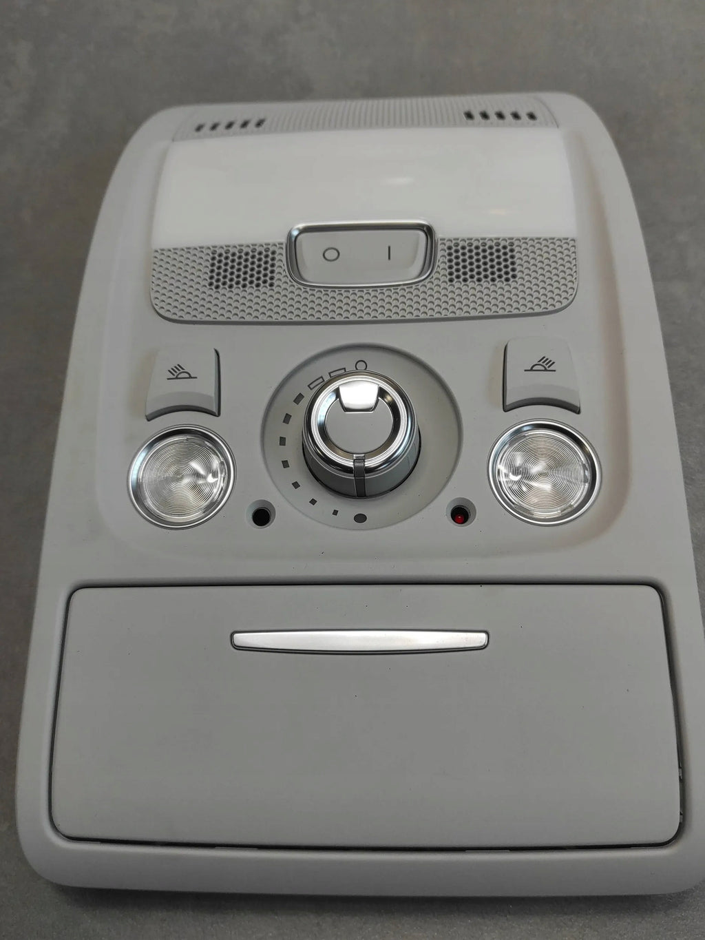 Audi A5 8T INTERIOR LAMP 8T0947135BK