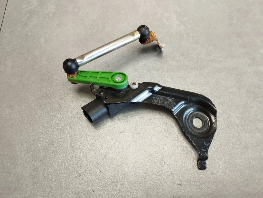 Audi A5 8T LEVELING SENSOR 8K0941310C
