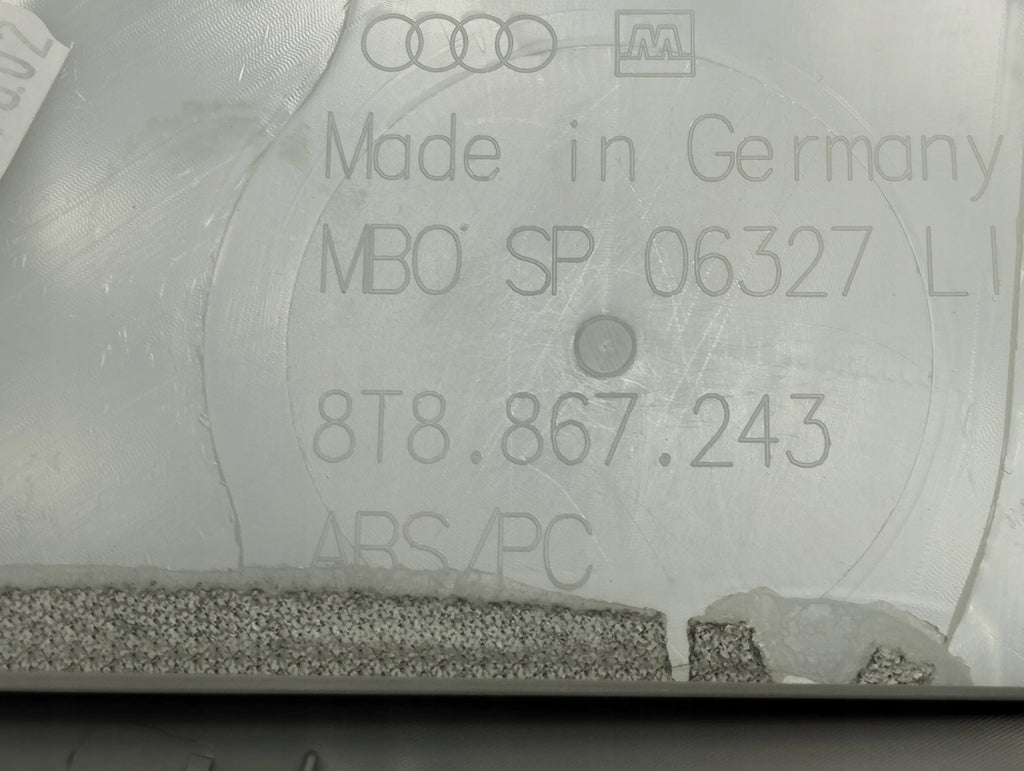 Audi A5 8T POST COVER 8T8867243