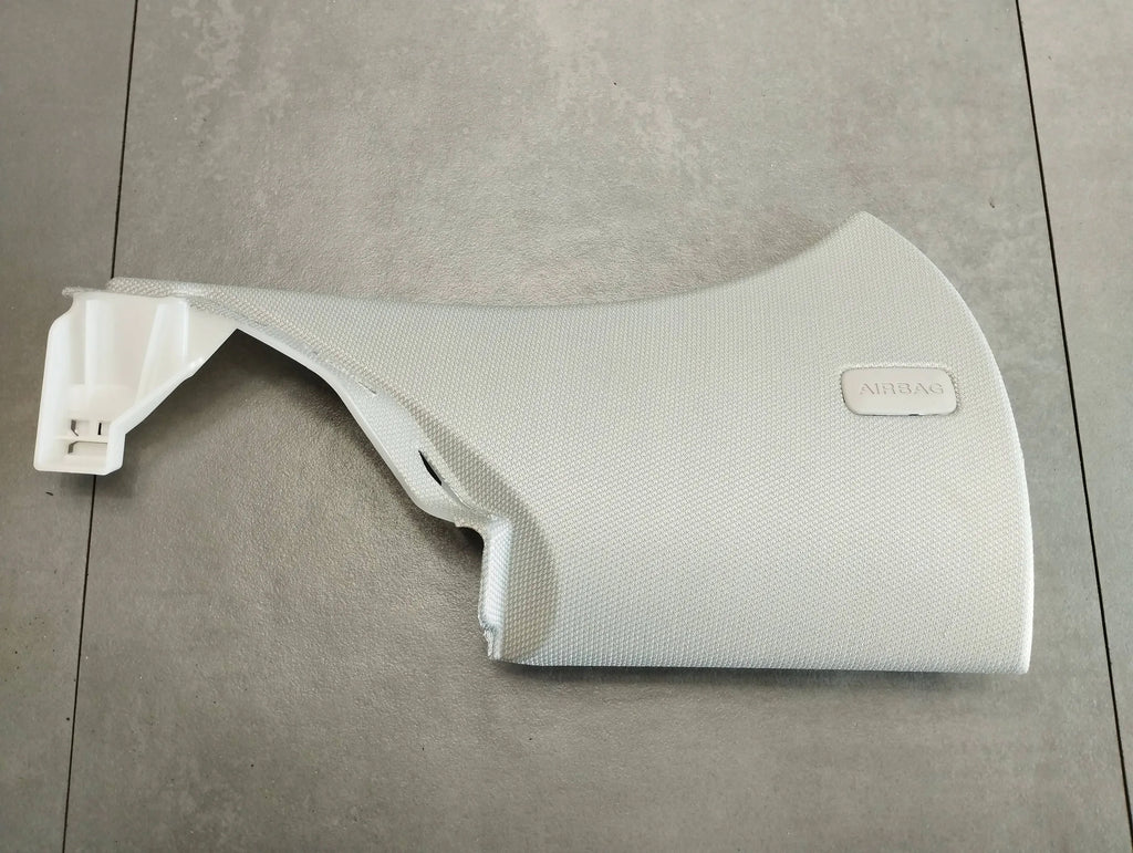 Audi A5 8T POST COVER 8T8867245A