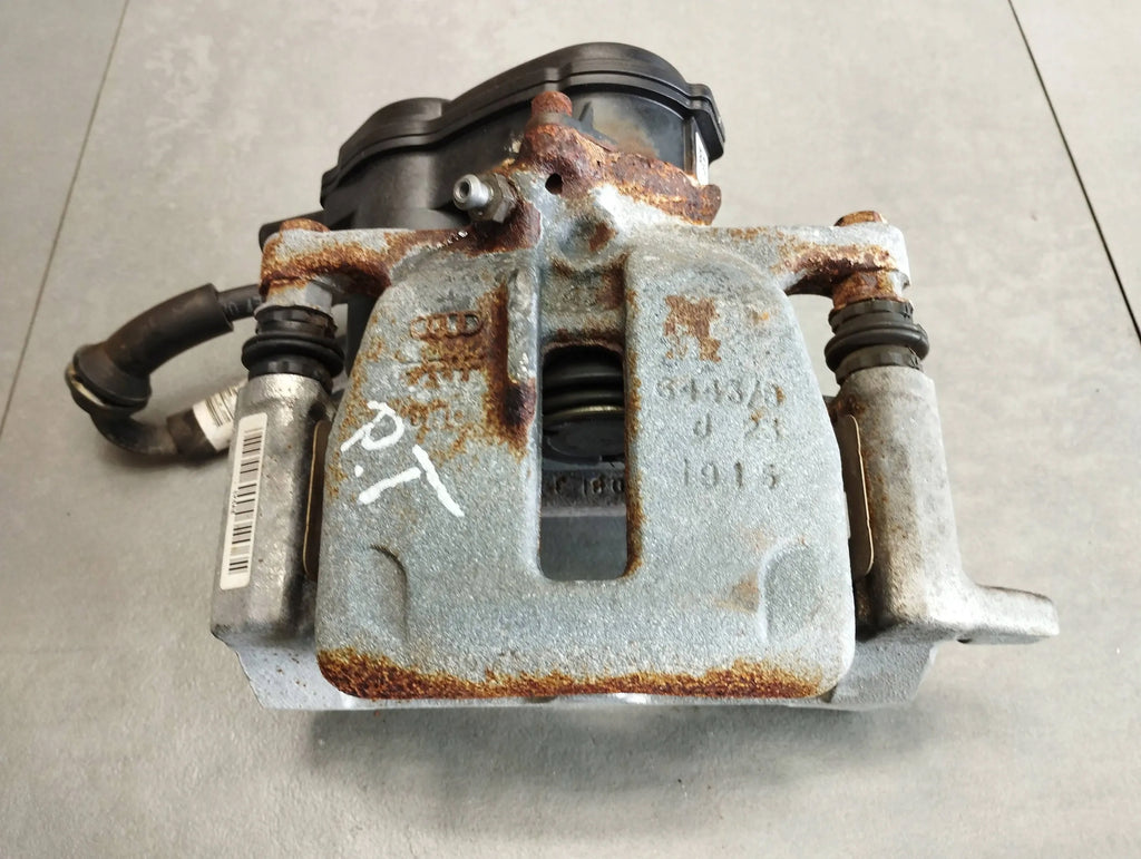 Audi A5 8t CLAMP RIGHT REAR 32347485 8K0615404E