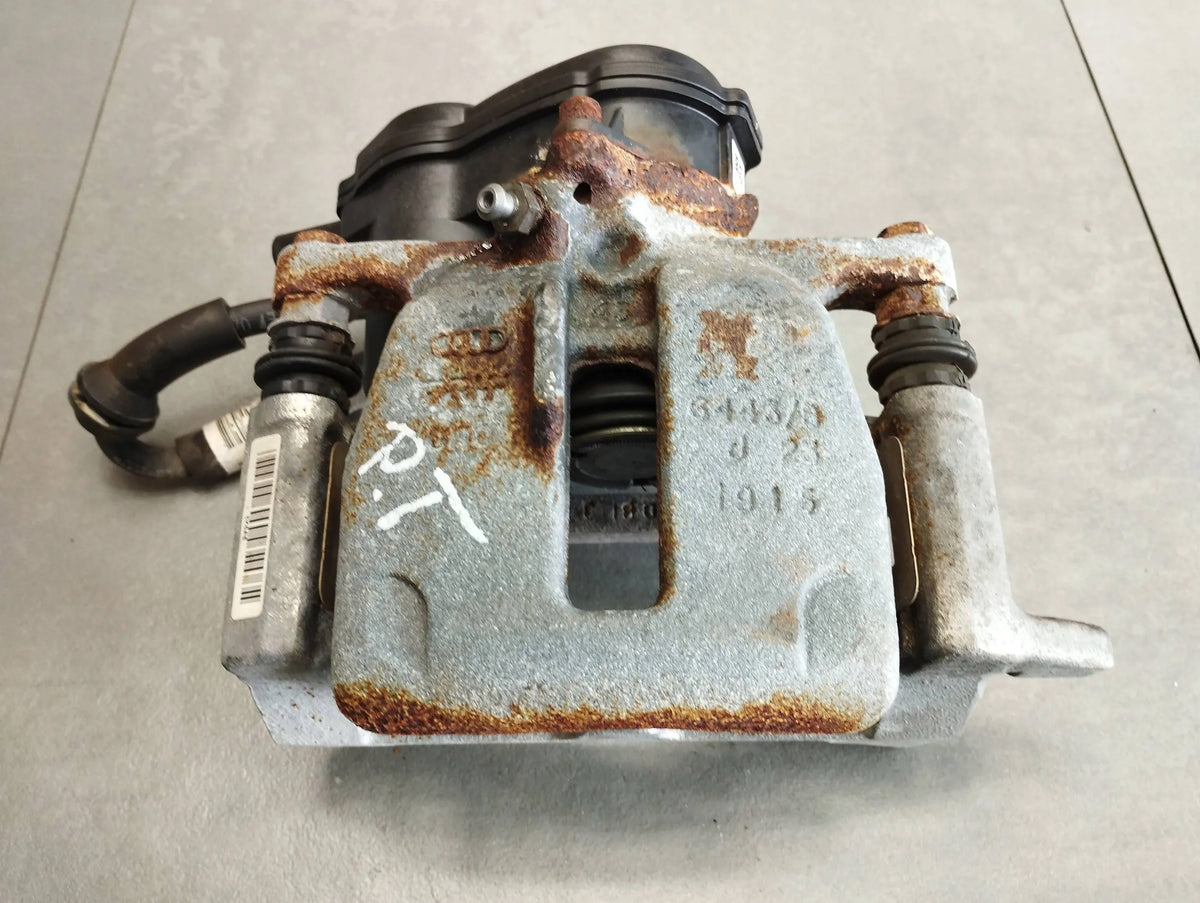Audi A5 8t CLAMP RIGHT REAR 32347485 8K0615404E