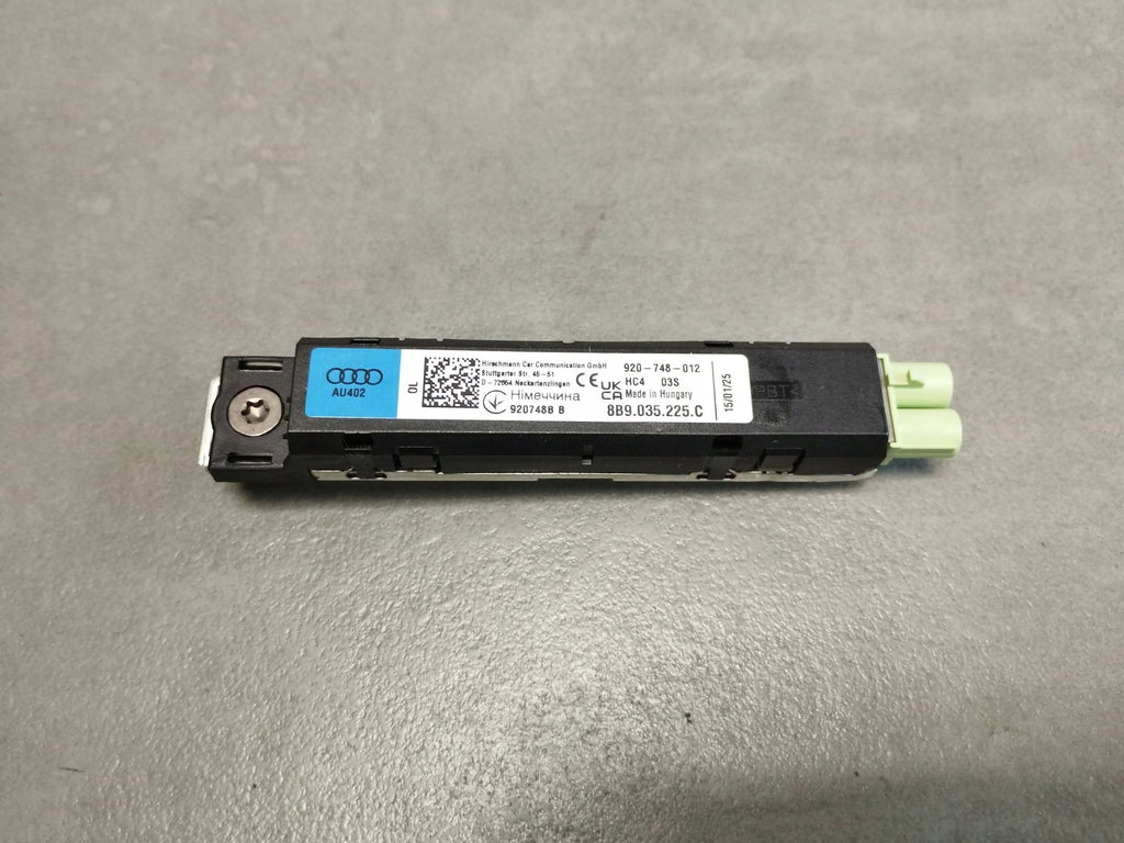Audi A5 B10 Antenna amplifier 8B9035225C