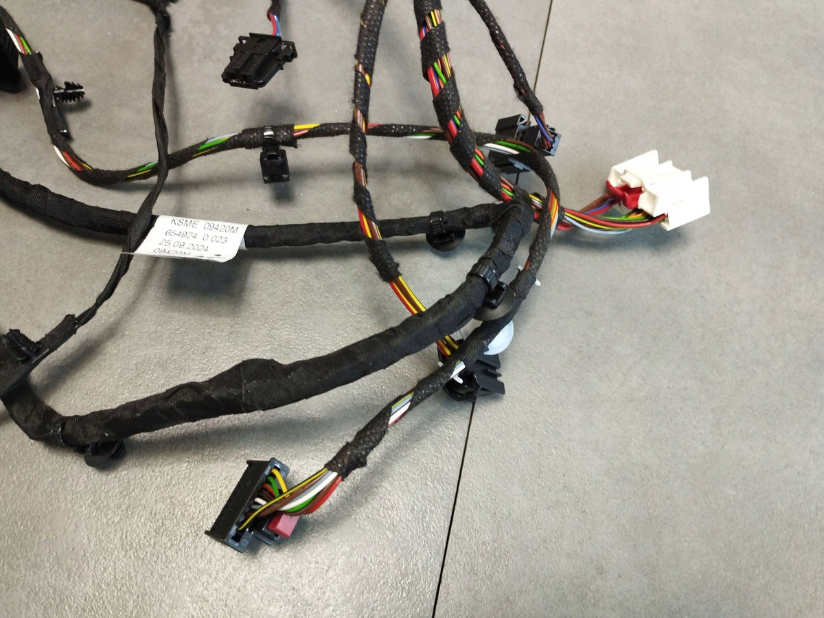 Audi A5 B10 Door harness right rear 8B3971687K