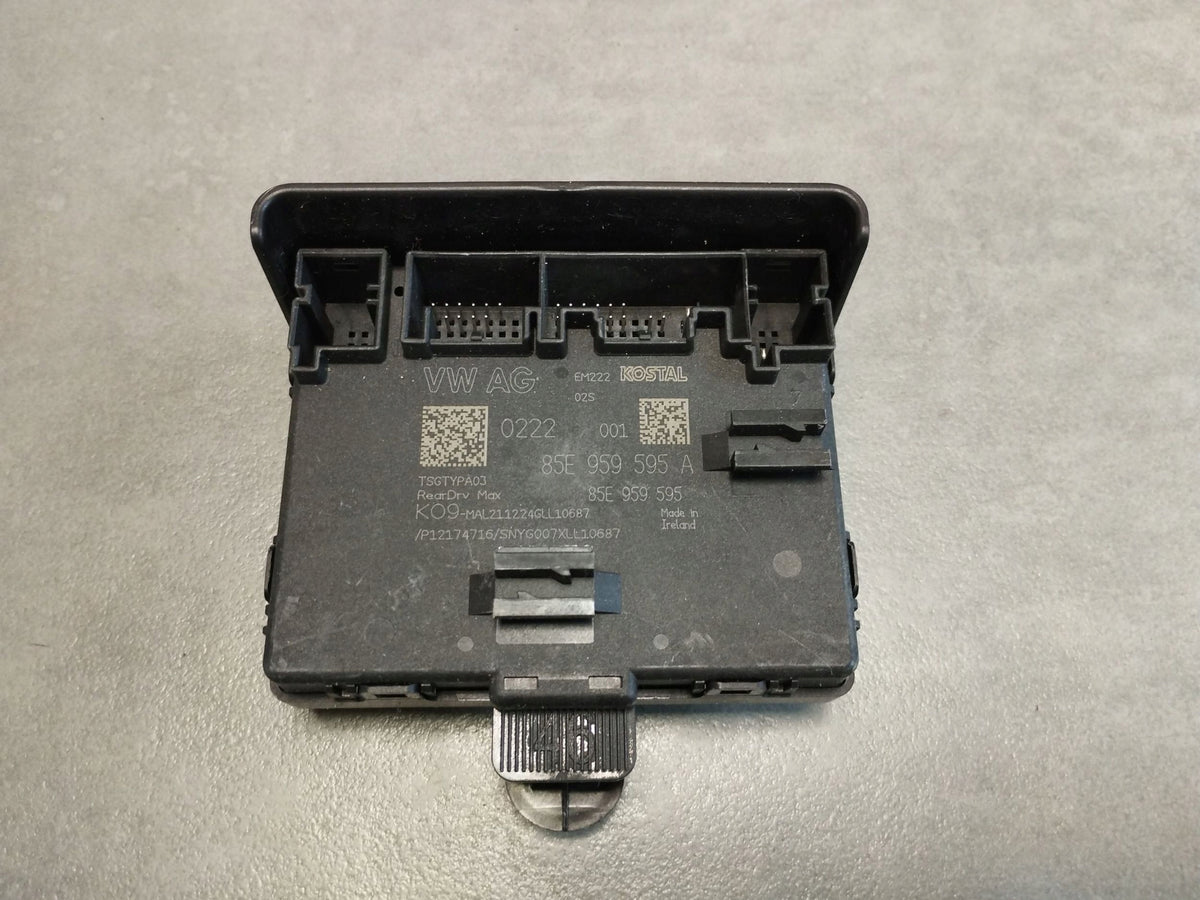 Audi A5 B10 Door module left rear 85E959595A