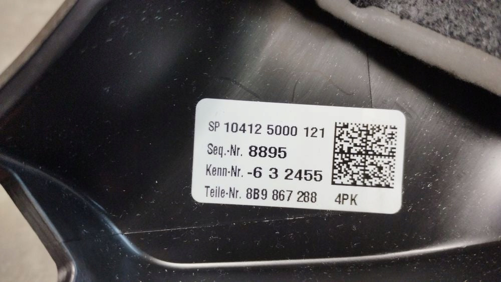 Audi A5 B10 KOMBI POST COVER RIGHT REAR 8B9867288