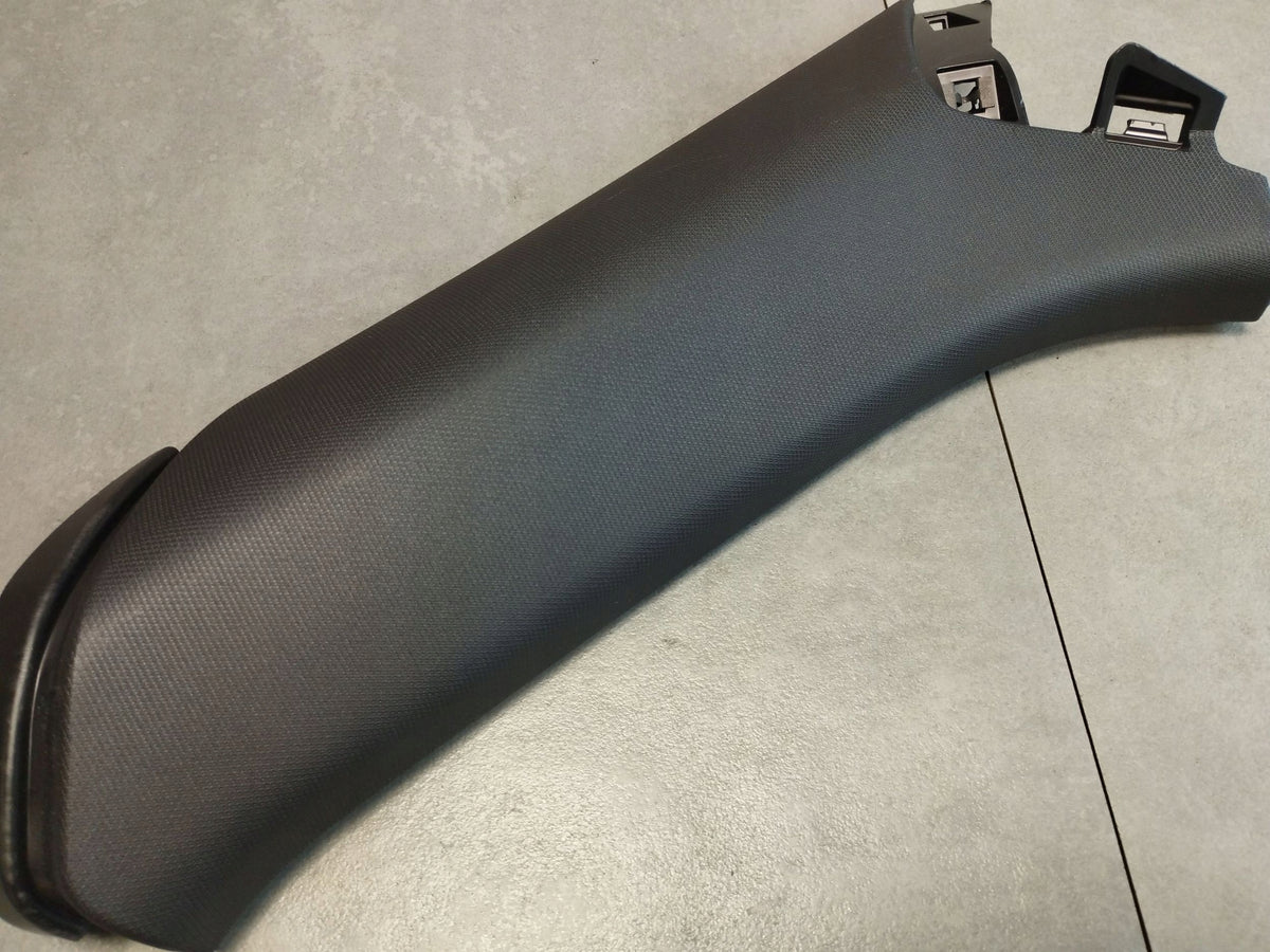 Audi A5 B10 KOMBI POST COVER RIGHT REAR 8B9867288